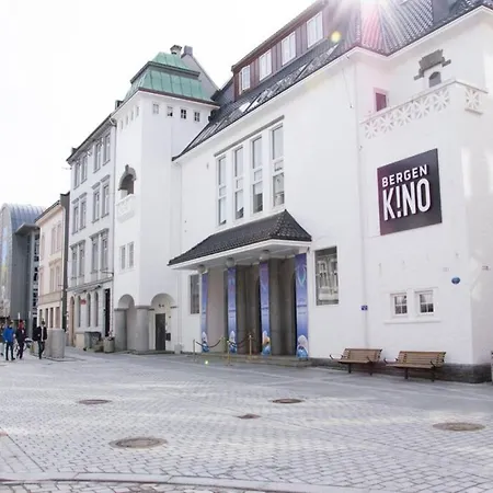 公寓 Dinbnb I Romantic Surroundings In The City Center *
