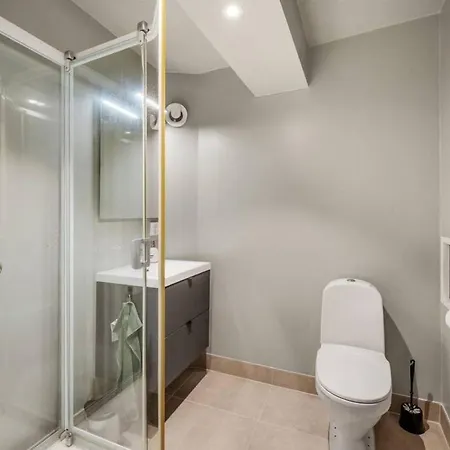 Dinbnb I Romantic Surroundings In The City Center