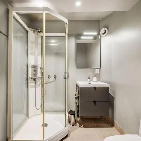 公寓 Dinbnb I Romantic Surroundings In The City Center 卑爾根