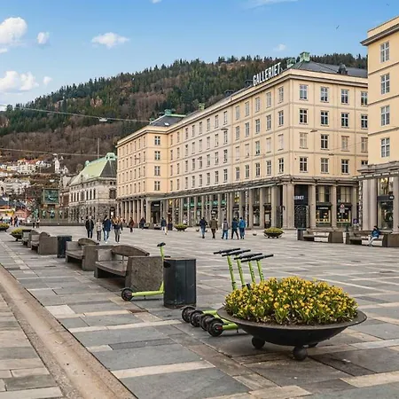 Dinbnb I Romantic Surroundings In The City Center