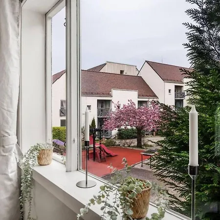Dinbnb I Romantic Surroundings In The City Center